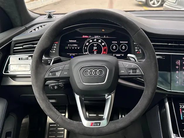 Audi RSQ8 performance quattro