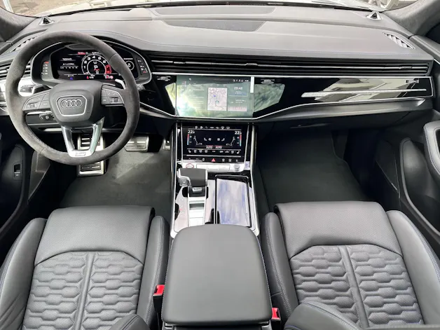 Audi RSQ8 performance quattro