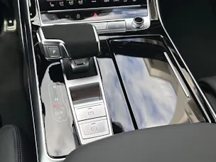 Audi RSQ8 performance quattro