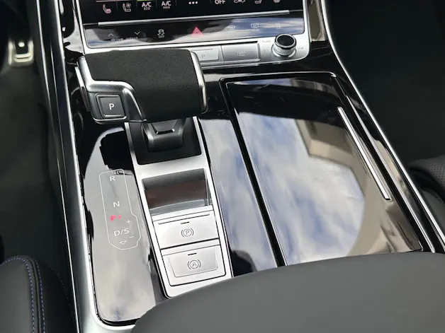 Audi RSQ8 performance quattro