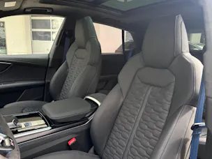 Audi RSQ8 performance quattro