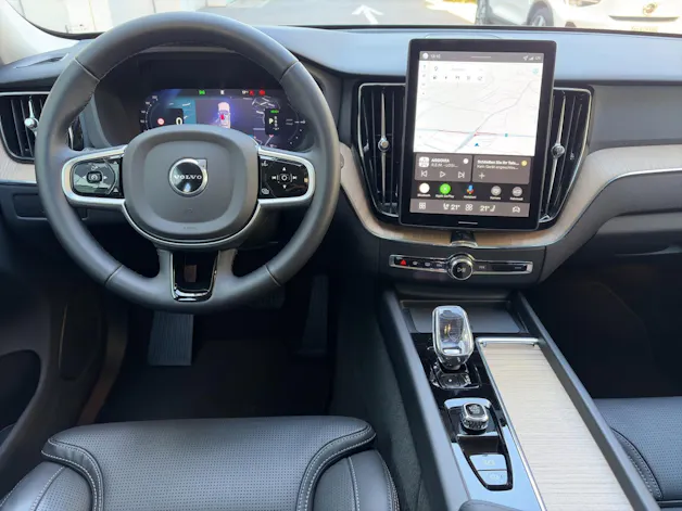 Volvo XC60 2.0 T8 TE Plus Dark eAWD