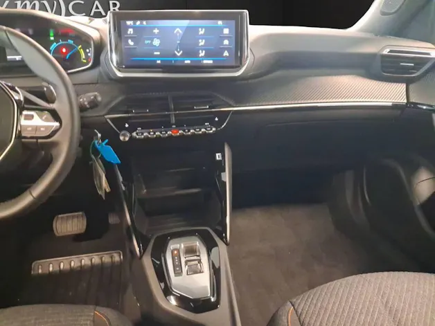 Peugeot 2008 1.2 145 MHEV Style