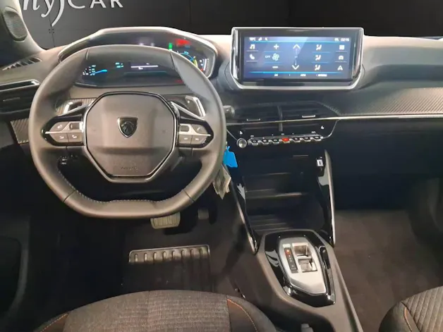 Peugeot 2008 1.2 145 MHEV Style