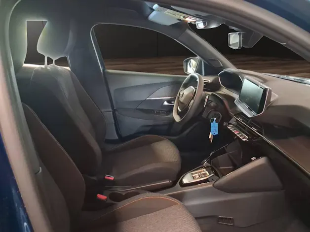 Peugeot 2008 1.2 145 MHEV Style