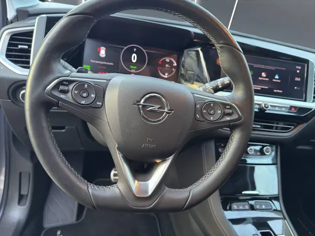 Opel Grandland 1.6 Hybrid Elegance Automatik