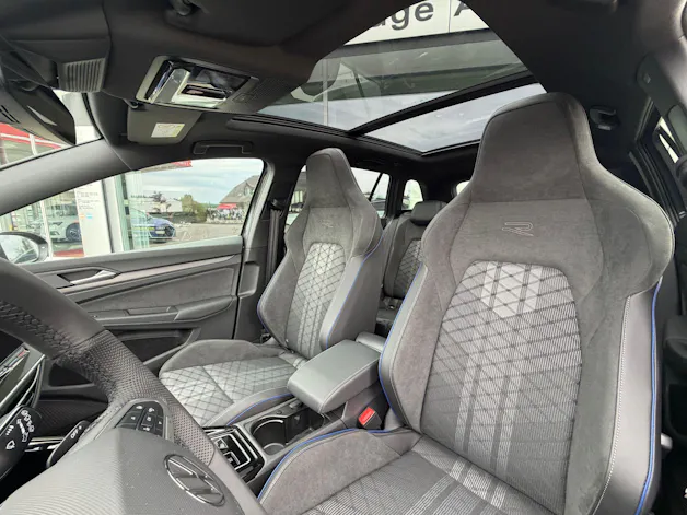 VW Golf Variant 2.0 TSI R-Line DSG 4 Motion