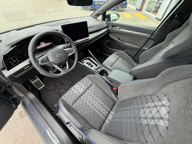 VW Golf Variant 2.0 TSI R-Line DSG 4 Motion