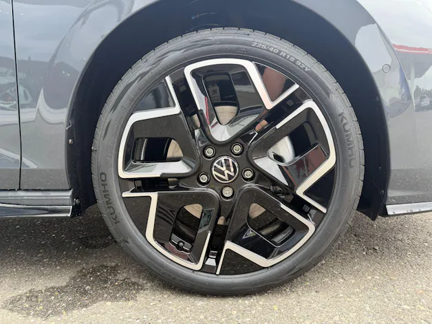 VW Golf Variant 2.0 TSI R-Line DSG 4 Motion
