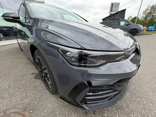 VW Golf Variant 2.0 TSI R-Line DSG 4 Motion