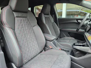 Audi Q4 e-tron 45 Edition Swiss Ski quattro