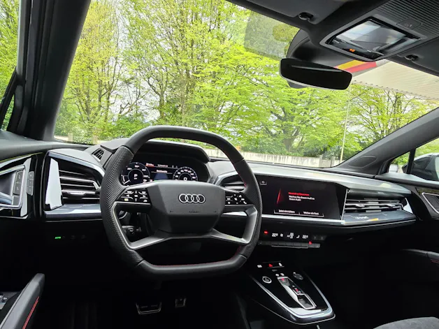 Audi Q4 e-tron 45 Edition Swiss Ski quattro