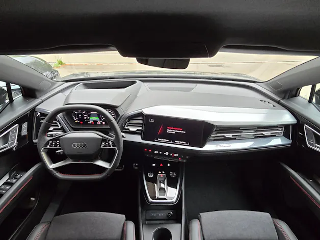 Audi Q4 e-tron 45 Edition Swiss Ski quattro