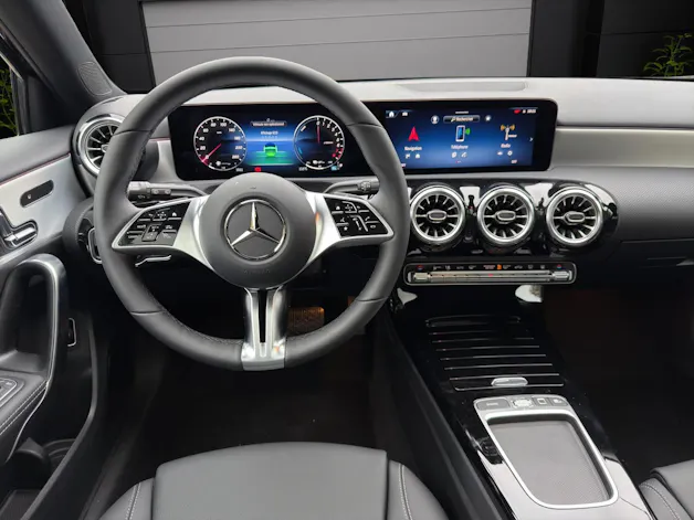 Mercedes-Benz A 250 e EQ Star 8G-DCT