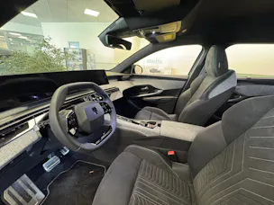 Peugeot 5008 210 73kWh Allure