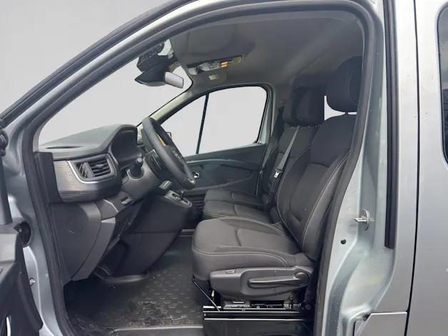 Nissan Tekna L1H1 170 2.0dCi 9pl