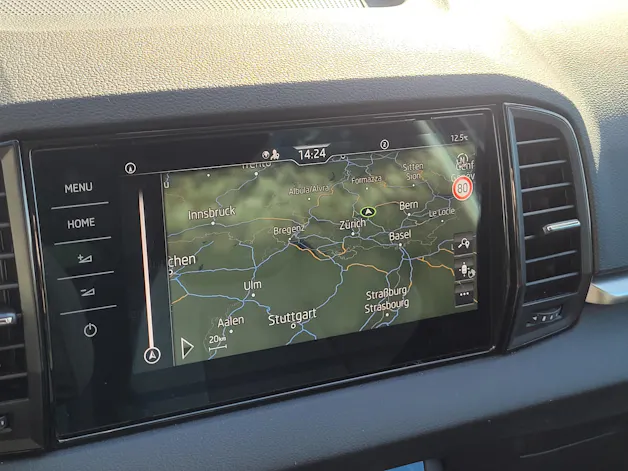 Škoda Karoq 2.0 TDI CR Selection 4x4 DSG *Anhängerkupplung+Garantie*