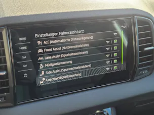 Škoda Karoq 2.0 TDI CR Selection 4x4 DSG *Anhängerkupplung+Garantie*