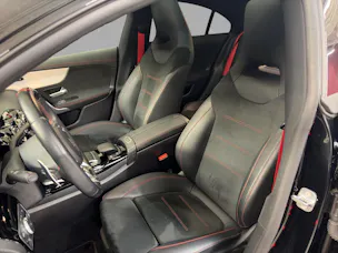 Mercedes-Benz CLA 35 4M - AMG / Multibeam LED / Rückfahrkamera / Panorama-Dach