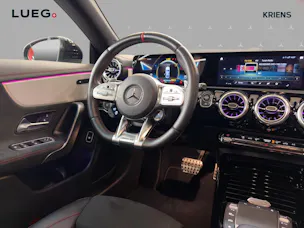 Mercedes-Benz CLA 35 4M - AMG / Multibeam LED / Rückfahrkamera / Panorama-Dach