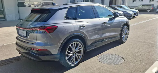 Audi Q4 e-tron 45 Edition Swiss Ski quattro