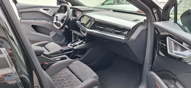 Audi Q4 e-tron 45 Edition Swiss Ski quattro