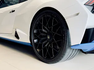Lamborghini STO Coupé DCT RWD
