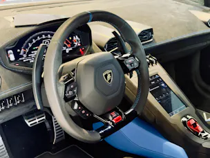 Lamborghini STO Coupé DCT RWD
