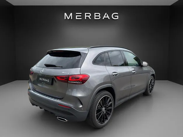 Mercedes-Benz GLA 220d 4Matic 8G-DCT