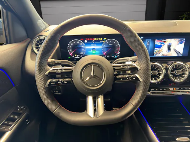 Mercedes-Benz GLA 220 4Matic 8G-DCT