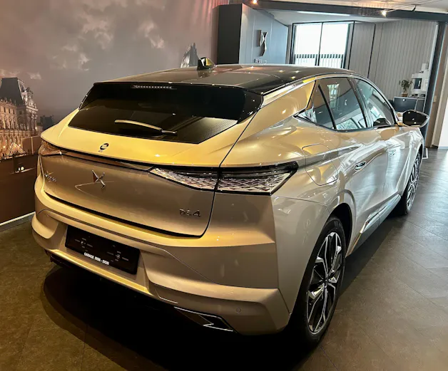 DS Automobiles AUTOMOBILES DS 4 1.6 E-Tense Rivoli