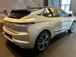 DS Automobiles AUTOMOBILES DS 4 1.6 E-Tense Rivoli