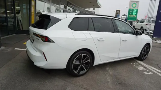 Opel Astra ST 1.2i MHEV Edit.