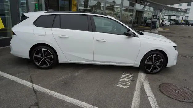 Opel Astra ST 1.2i MHEV Edit.