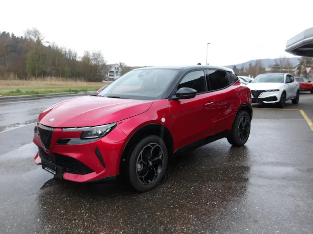Alfa Romeo Junior 1.2 48V Hybrid Q4