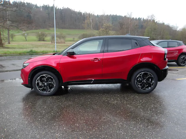 Alfa Romeo Junior 1.2 48V Hybrid Q4