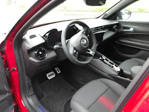 Alfa Romeo Junior 1.2 48V Hybrid Q4