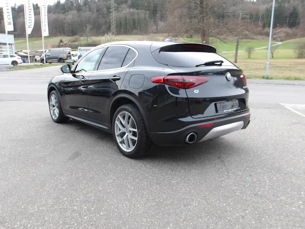 Alfa Romeo Stelvio 2.0 First Edition Q4 Automatic