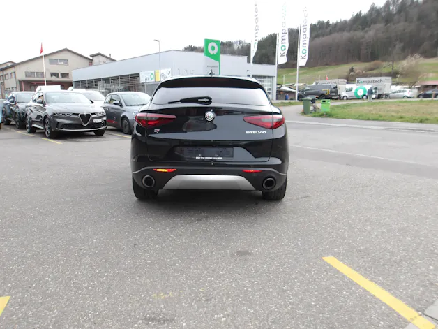 Alfa Romeo Stelvio 2.0 First Edition Q4 Automatic