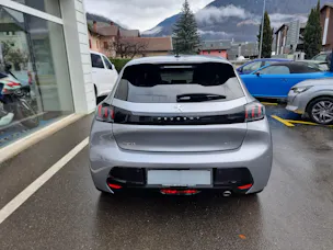 Peugeot 208 1.2 PureTech GT EAT8