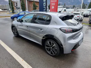 Peugeot 208 1.2 PureTech GT EAT8