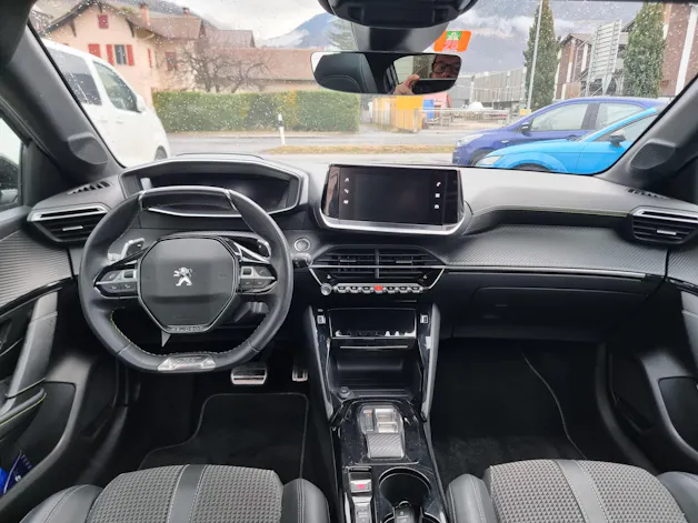 Peugeot 208 1.2 PureTech GT EAT8