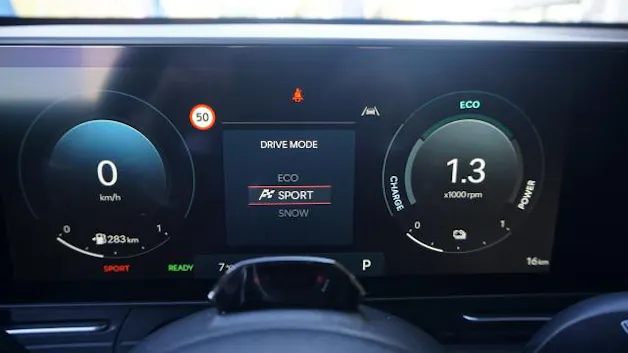 Hyundai Kona 1.6 HEV Vertex