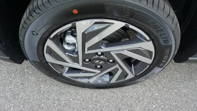 Hyundai Bayon 1.0 T-GDi AmpliaDCT