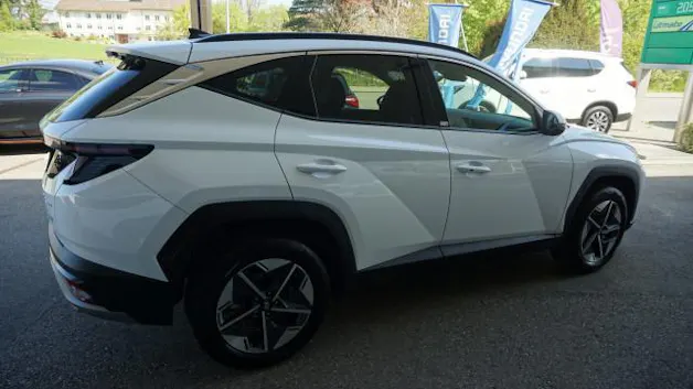 Hyundai Tucson 1.6 HEV Amplia 4WD