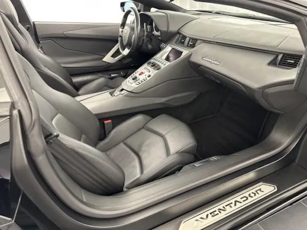 Lamborghini Aventador LP700-4 Rds