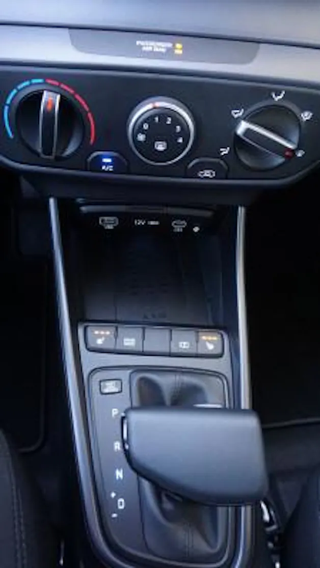 Hyundai i20 1.0 T-GDi Amplia DCT