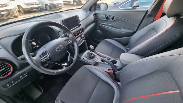 Hyundai Kona 1.0 T-GDi Amplia 2WD