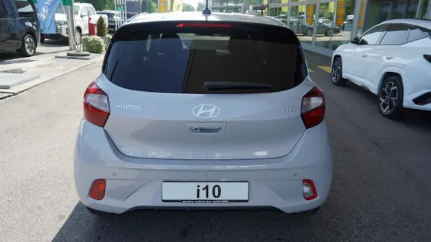Hyundai i10 1.2 Amplia Aut.