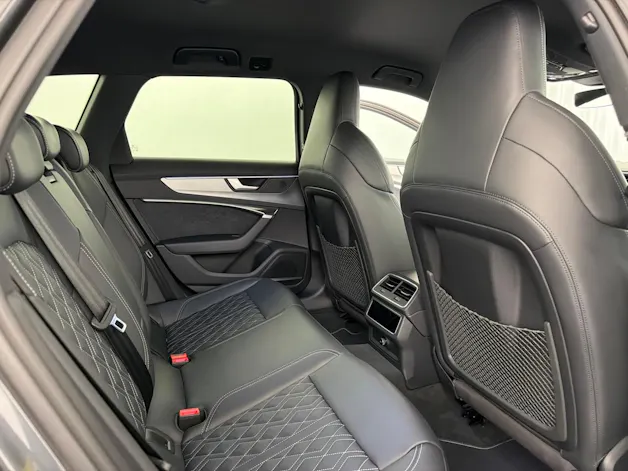 Audi A6 Avant 55TFSI S line qu